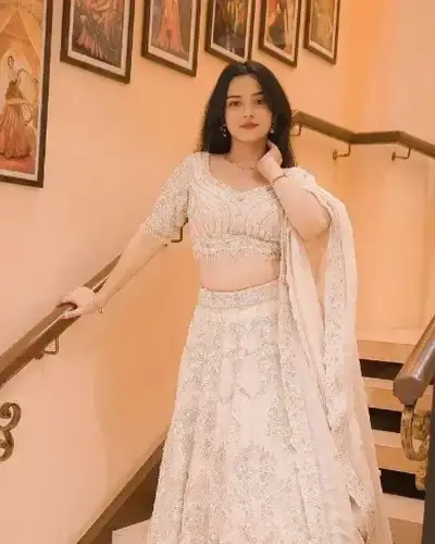 Escort Jhansi